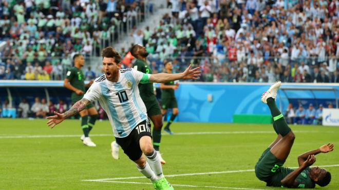 Messi celebra su gol ante Nigeria.