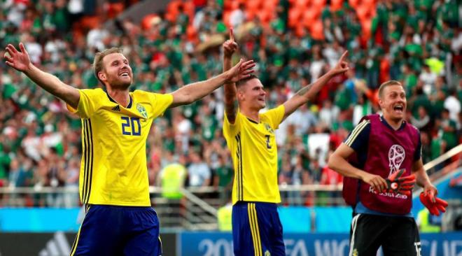 Suecia celebra su victoria ante México en la fase de grupos del Mundial de Rusia 2018 (0-3).