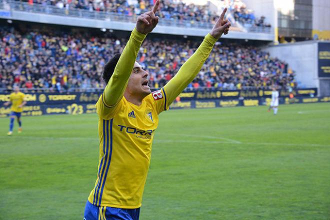 Álvaro García celebra un gol.