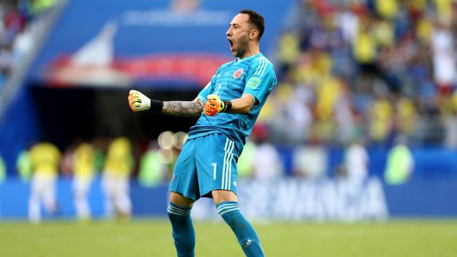 Ospina, que espera a Florentino Pérez, celebra la clasificación de Colombia a octavos de final.