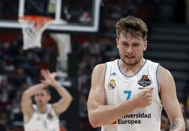 Luka Doncic celebra una canasta en la final de la Euroliga ante el Fenerbahce en su último año con el Real Madrid.