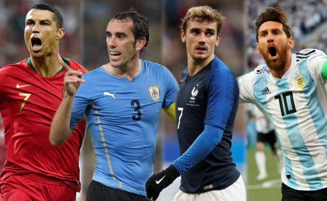 Cristiano, Godín, Griezmann y Messi, banderas de sus selecciones.