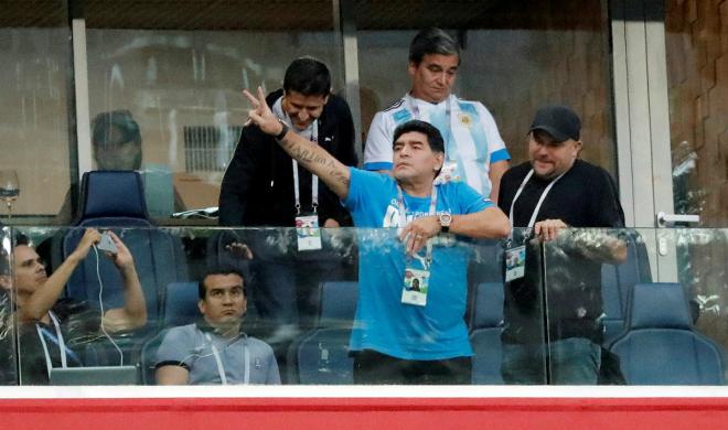 Diego Armando Maradona presencia un partido de la selección argentina en el Mundial de Rusia.