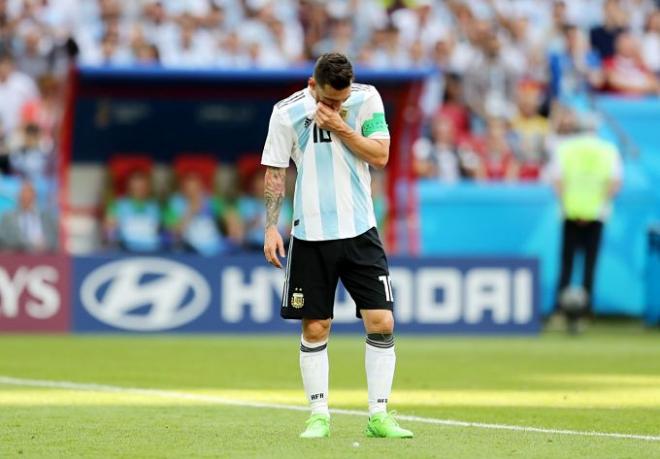 Messi, cabizbajo, durante el encuentro frente a Francia.