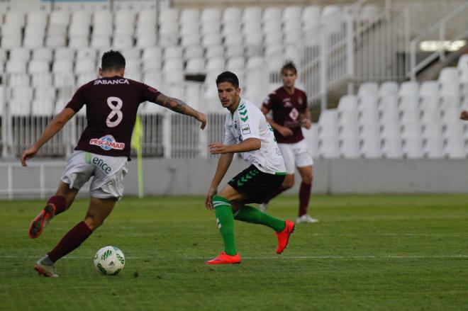 Caye Quintana con la camiseta del Racing de Santander.