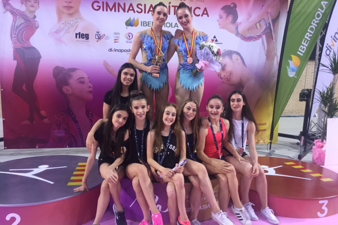 Las gimnastas de Sakoneta en el último campeonato de España.
