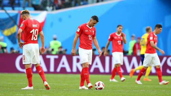 Los jugadores suizos, hundidos tras la derrota (Foto: FIFA).