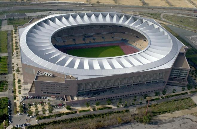 Vista aérea del Estadio de La Cartuja, escenario de la final de Copa entre la Real Sociedad y el Athletic.