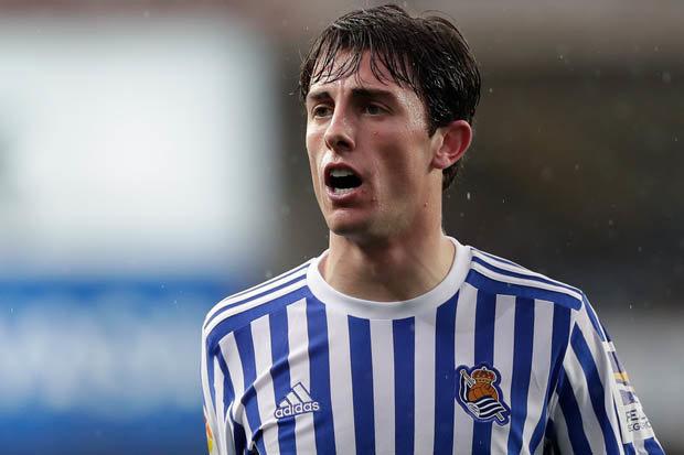 Álvaro Odriozola, en un partido con la Real Sociedad.