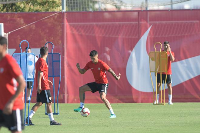 Correa, en un entrenamiento del Sevilla.