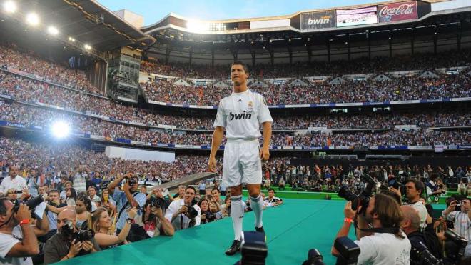 Cristiano Ronaldo, durante su presentación con el Real Madrid.