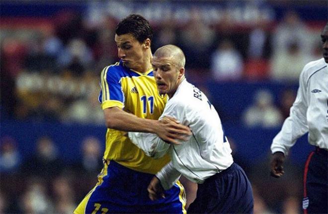 Ibrahimovic y Beckham, en un partido entre Suecia e Inglaterra.