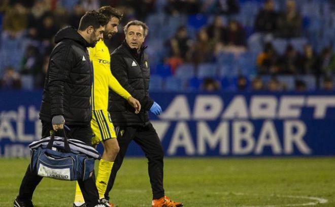 José Mari tras lesionarse en Zaragoza (Foto: Dani Marzo).