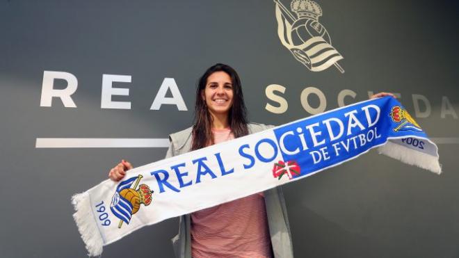 Marta Cardona en su presentación con la Real Sociedad. (Foto: Real Sociedad)
