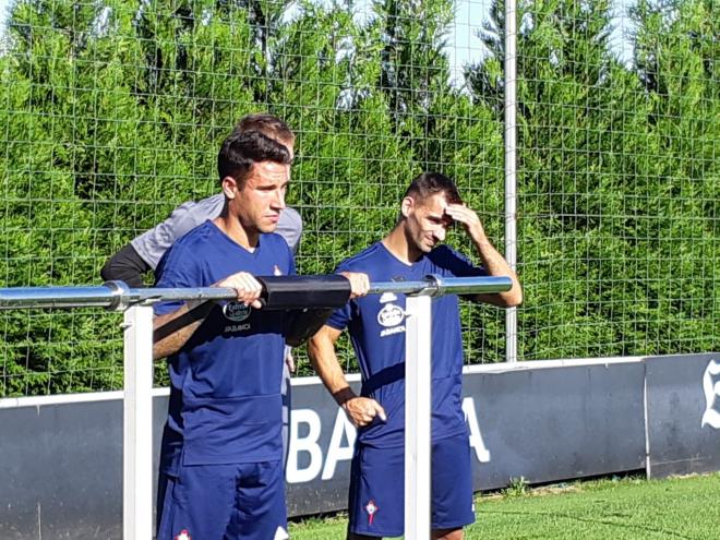 Hugo Mallo y Jonny, en el primer entrenamiento del Celta.