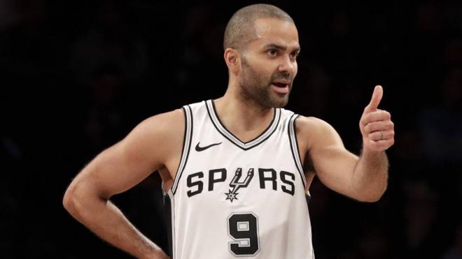 El jugador base de los Spurs, deja el equipo para formar parte de los Hornets.