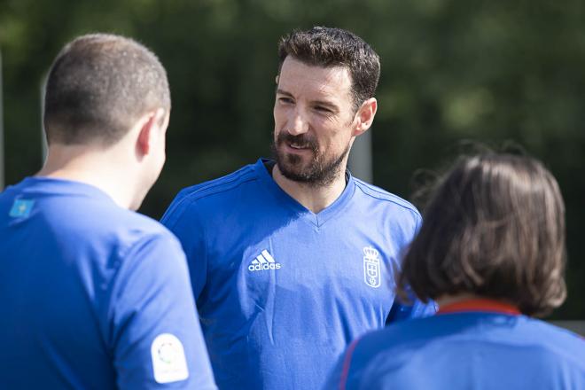 Toché, durante un entrenamiento con el Real Oviedo (Foto: Laura Caraduje).