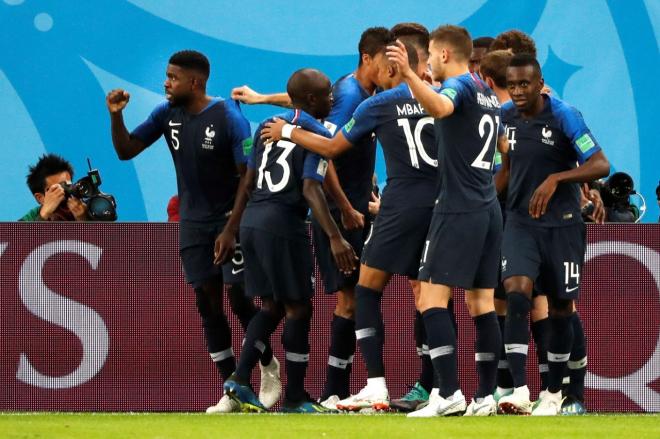 Umtiti festeja el gol de Francia ante Bélgica.