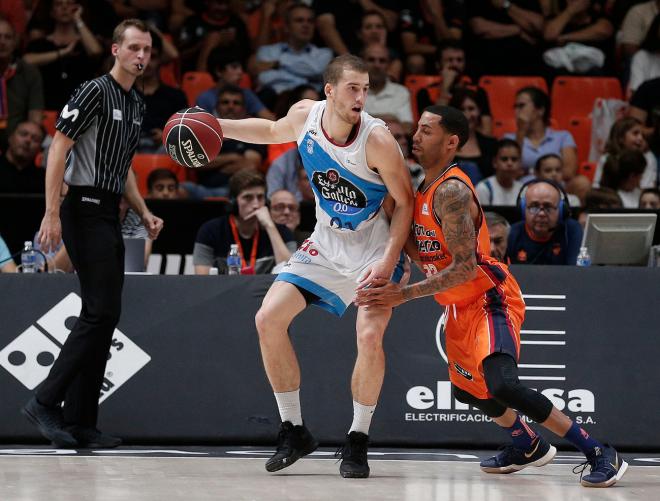 Matt Thomas, nuevo jugador del Valencia Basket, en su etapa en Obradoiro.