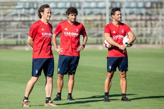 Imanol Idiakez junto a  Mario Gibanel, Javier Chocarro en un entrenamiento del Real Zaragoza (Foto: Daniel Marzo).