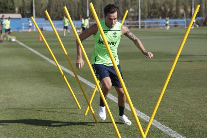 Toño en un entrenamiento del Levante UD (David González).