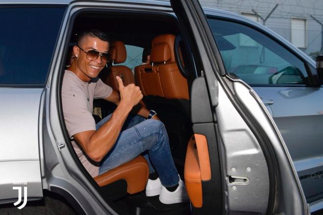 Cristiano Ronaldo, a su llegada a la ciudad deportiva de la Juventus (foto: Juventus).
