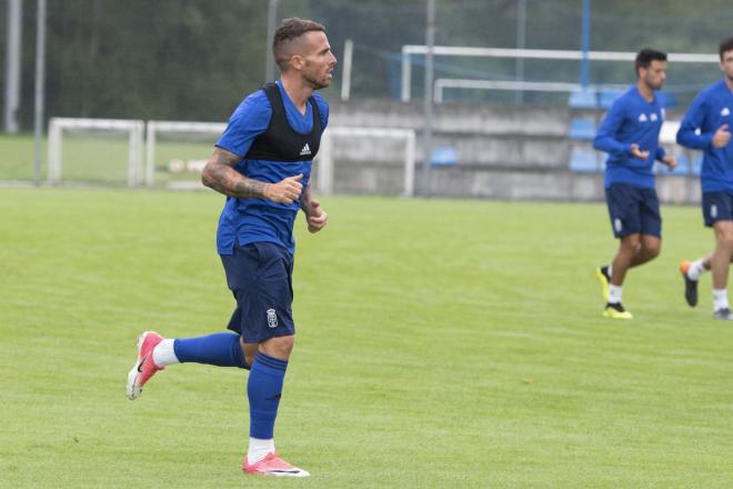 Aarón en un entrenamiento esta temporada (Foto: Laura Caraduje).