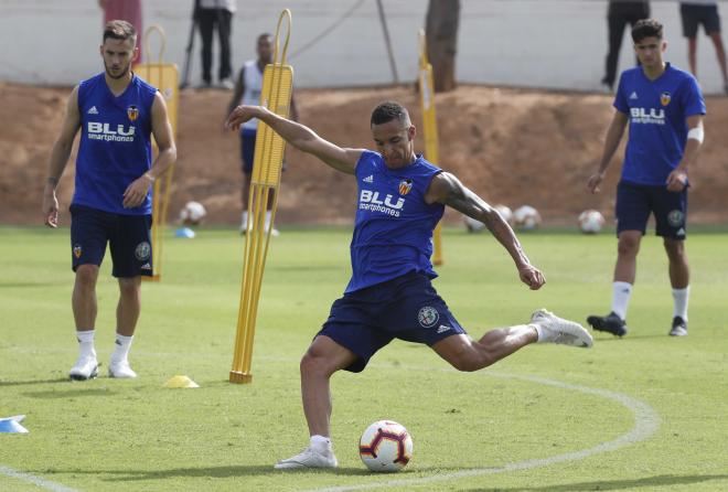 Rodrigo Moreno en un entrenamiento de pretemporada con el Valencia