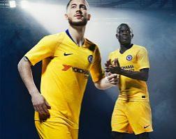 Nueva equipación del Chelsea presentada por, Hazard y Kanté.