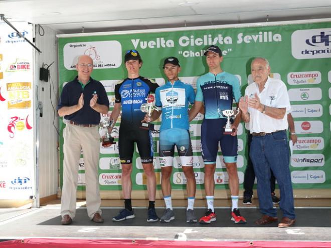 El podio final de la Challenge Vuelta a la Provincia de Sevilla.