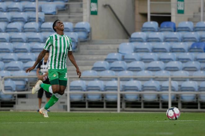 Junior Firpo, durante el amistoso que el Betis jugó contra el Olympique de Marsella.