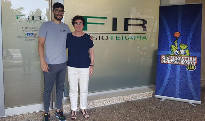 Igor Rodríguez junto a Nekane Arzalluz. (Foto: GBC)