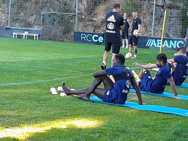 Pione con Aspas, Boufal y Radoja (Foto: A.B.).