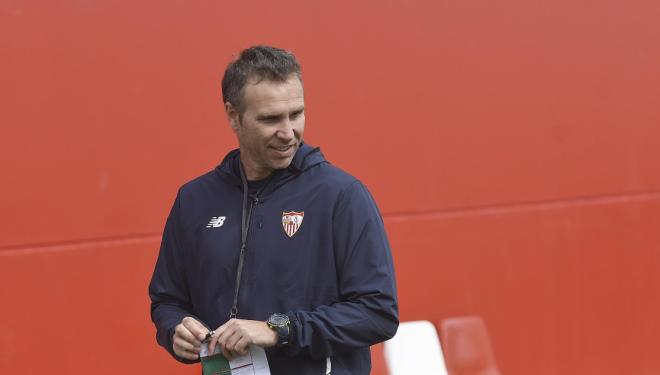 Luci, técnico del Sevilla Atlético (Foto: SFC).