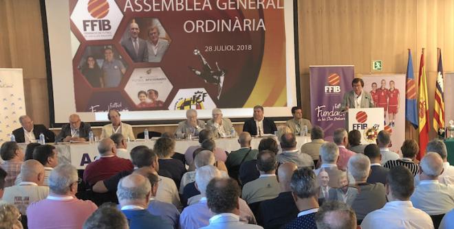 Asamblea general de la Federación de Fútbol balear,aprueban los equipos mixtos hasta categoría cadete