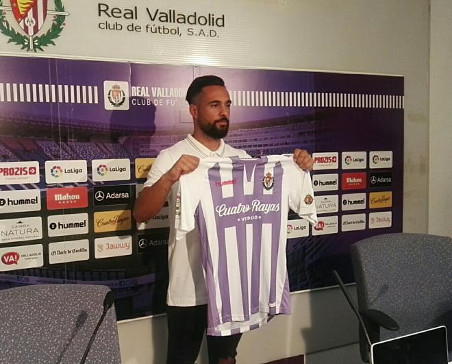 Ivi López, con la camiseta del Real Valladolid.