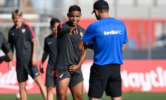 Luis Muriel, en un entrenamiento del Sevilla esta temporada (Foto: Kiko Hurtado).