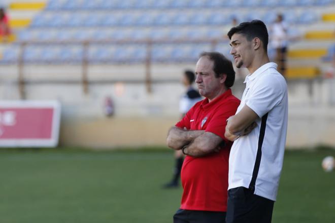 Gonzalo Revuelta, junto a Barba, en el Reino de León hace dos temporadas (Foto: Luis Manso).