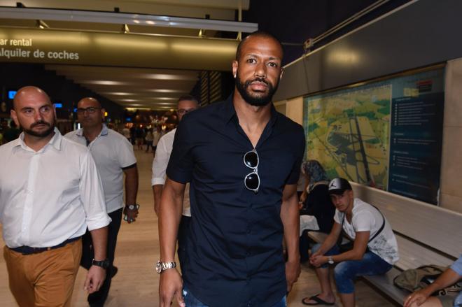 Sidnei llega a Sevilla (Foto: KH).