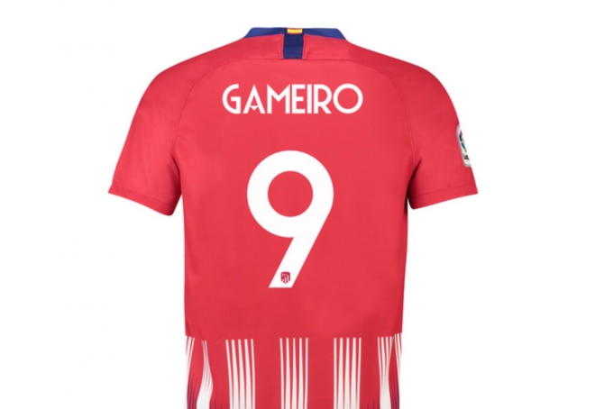 Camiseta de Gameiro que vende el Atlético de Madrid.