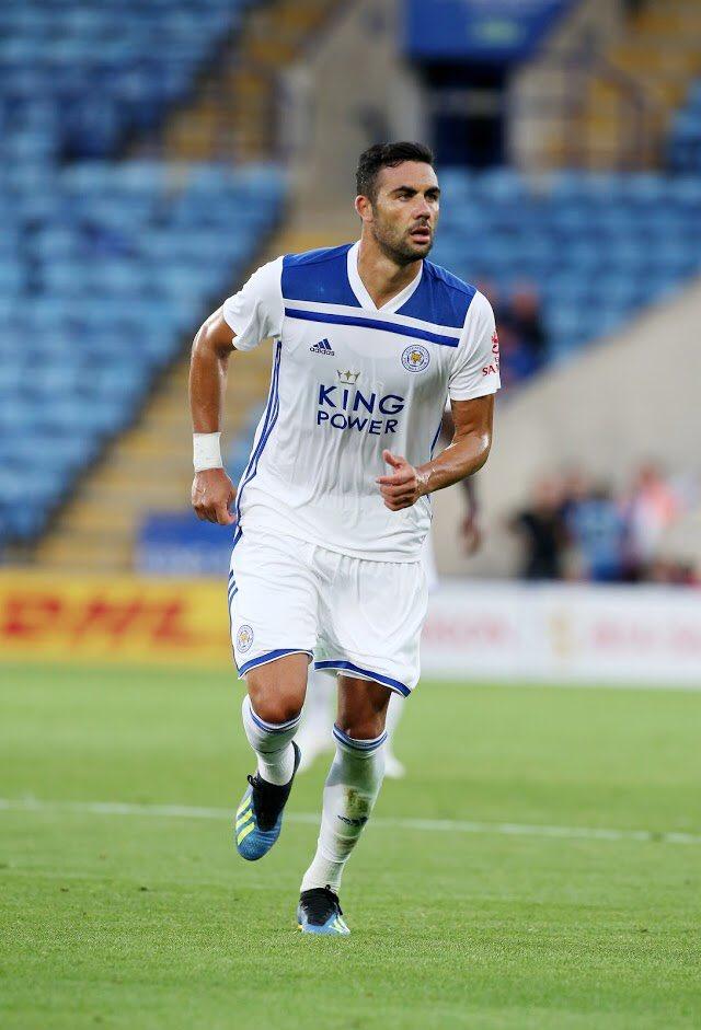 Vicente Iborra, jugando con el Leicester.