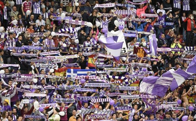 Afición del Real Valladolid en el Nuevo Estadio José Zorrilla.
