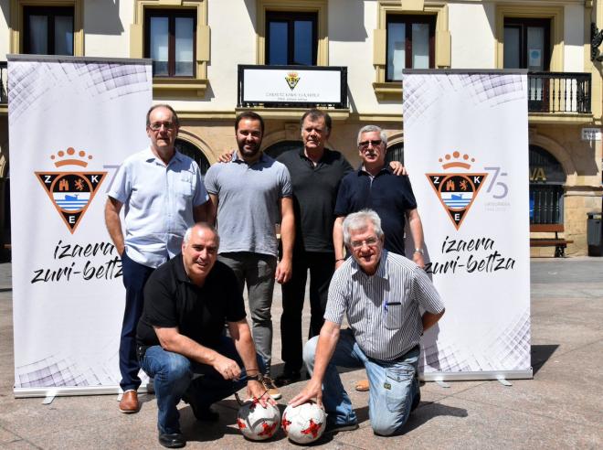 Presentación del amistoso. (Foto: Ayuntamiento de Zarauz)