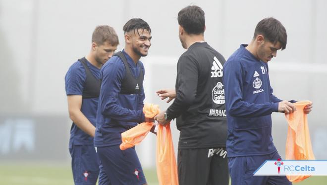 Boufal entrenándose con el Celta (Foto: RCCV).