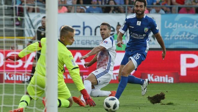 Igor Angulo marcó el segundo gol en la victoria del Gornik Zabzre ante el Legnica.