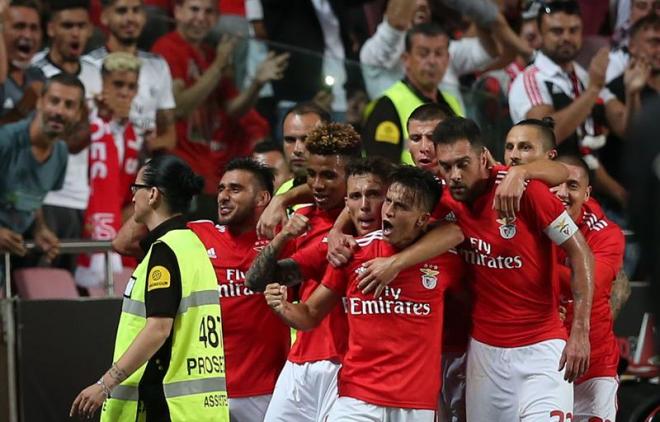 Los jugadores del Benfica celebran el gol de Cervi al Fenerbahce en la previa de la final de Liga de Campeones.