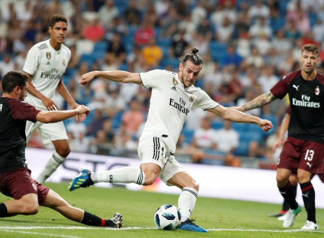 Bale remata durante el amistoso ante el Milan.