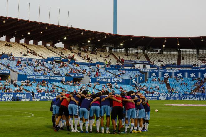 El equipo hace piña antes del Trofeo Lapetra ante el Levante (Foto: Daniel Marzo).