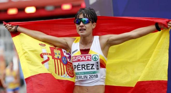 María Pérez celebra su victoria en Berlín.