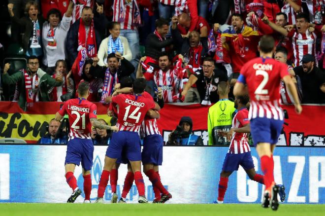 Los jugadores del Atlético celebran el gol de Diego Costa en la final de la Supercopa de Europa.